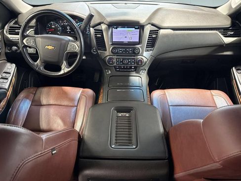 Used 2019 Chevrolet Suburban Premier w/ Premier Plus Edition AWD/4WD image 29