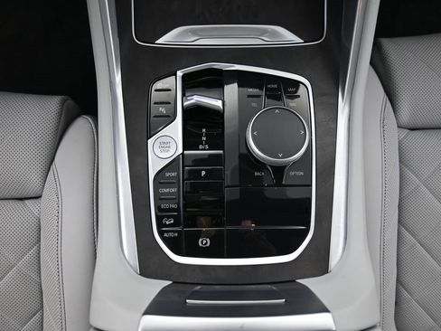 Used 2024 BMW X6 xDrive40i w/ Premium Package image 15