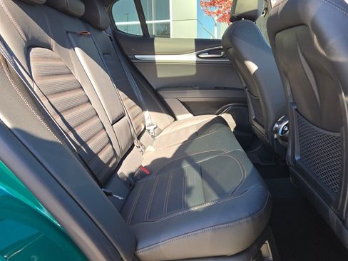 New 2025 Alfa Romeo Stelvio Sprint image 9