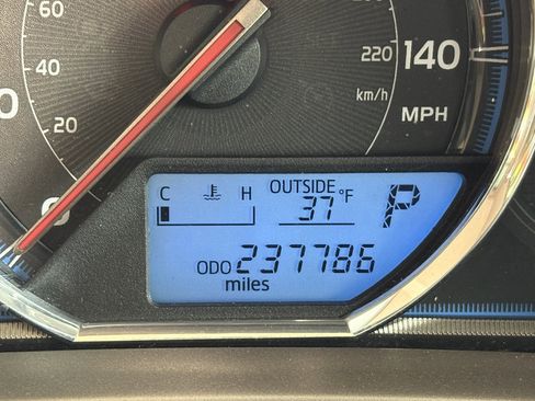 Used 2013 Toyota RAV4 Limited image 15