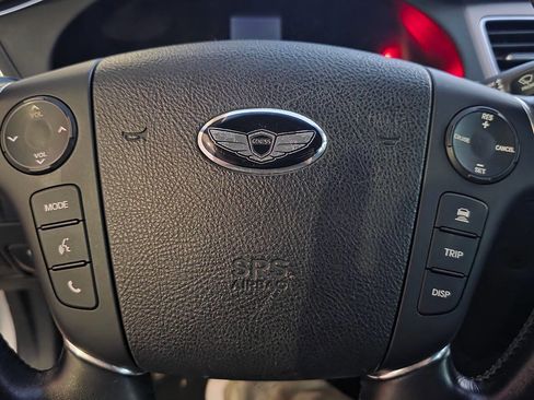 Used 2012 Hyundai Genesis 4.6 image 25