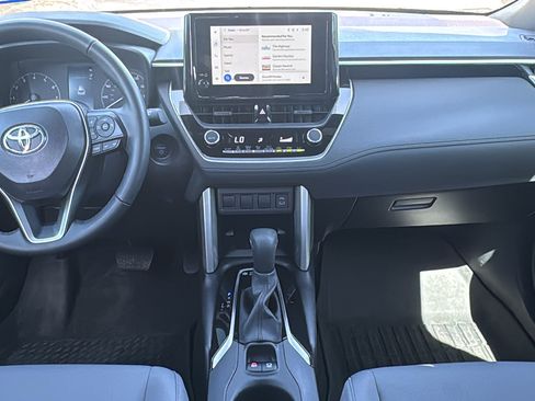 Used 2024 Toyota Corolla Cross AWD Hybrid image 16