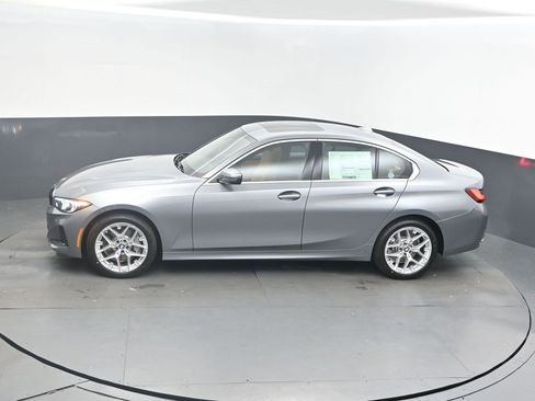 New 2026 BMW 330i Sedan w/ Convenience Package image 33