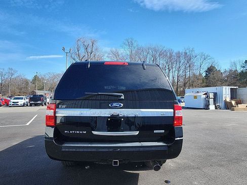 Used 2017 Ford Expedition EL Platinum image 4