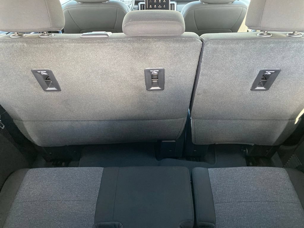 Used 2025 GMC Acadia Elevation FWD image 8