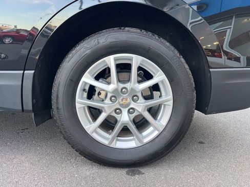 Used 2023 Chevrolet Equinox LT w/ Driver Convenience Package image 9