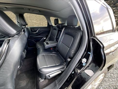 Used 2021 Lincoln Corsair AWD w/ Premium Package image 24