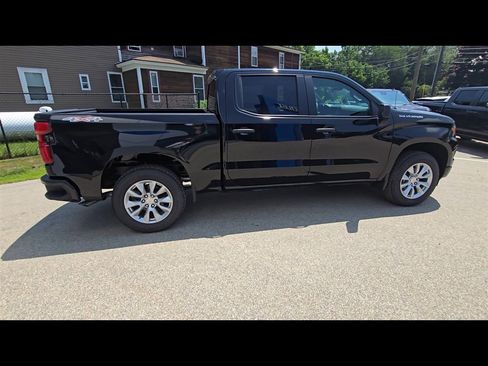 New 2025 Chevrolet Silverado 1500 Custom image 9