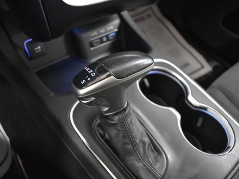 Used 2019 Dodge Durango SXT image 22