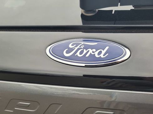 Certified 2023 Ford Explorer XLT w/ Equipment Group 202A AWD/4WD image 7