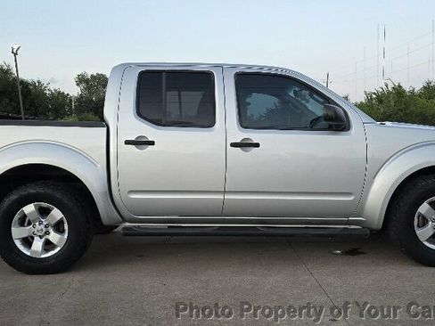 Used 2012 Nissan Frontier SV RWD image 10