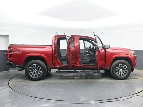 Used 2024 Chevrolet Colorado Z71 w/ Z71 Convenience Package 2 AWD/4WD image 52