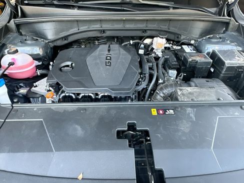 Used 2025 Kia Sorento S FWD image 12