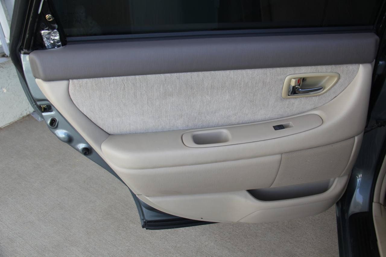 Used 2000 Toyota Avalon XL FWD image 17