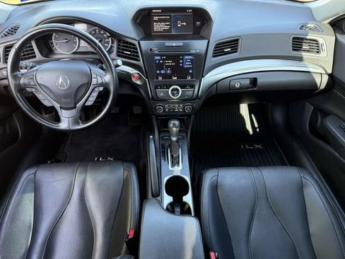 Used 2020 Acura ILX w/ Premium Package FWD image 10