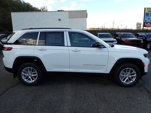 New 2025 Jeep Grand Cherokee Laredo X image 8