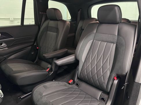 Used 2025 Mercedes-Benz GLS 63 AMG 4MATIC image 15