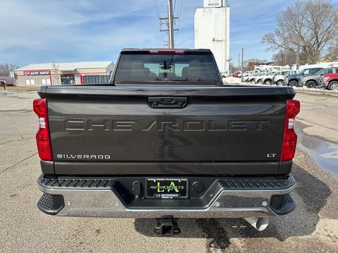 Used 2021 Chevrolet Silverado 2500 LT w/ Convenience Package image 4