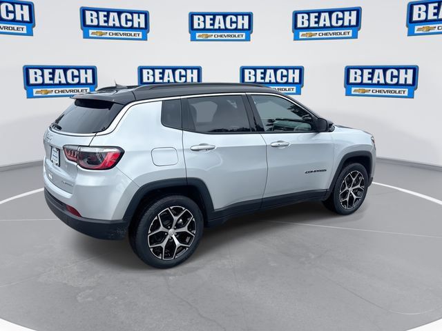 Used 2024 Jeep Compass Limited AWD/4WD image 8