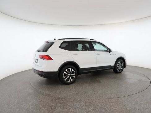 Used 2021 Volkswagen Tiguan SE R-Line image 19