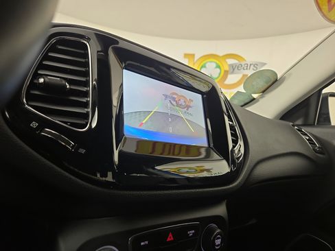 Certified 2021 Jeep Compass Altitude image 21