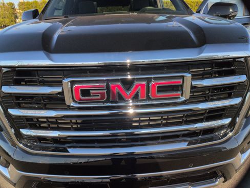 New 2026 GMC Yukon Elevation image 31