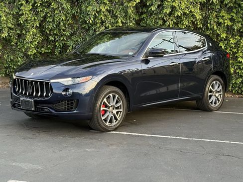 Used 2019 Maserati Levante AWD/4WD image 4