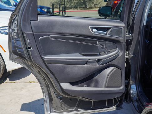 Used 2019 Ford Edge Titanium w/ Equipment Group 301A image 20