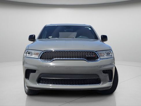 Used 2023 Dodge Durango SXT AWD/4WD image 3