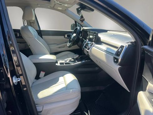 Used 2021 Kia Sorento S w/ Panoramic Sunroof Package AWD/4WD image 32