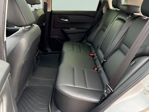 Certified 2024 Nissan Rogue SV w/ SV Premium Package AWD/4WD image 25