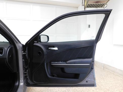 Used 2018 Dodge Charger R/T Scat Pack RWD image 69