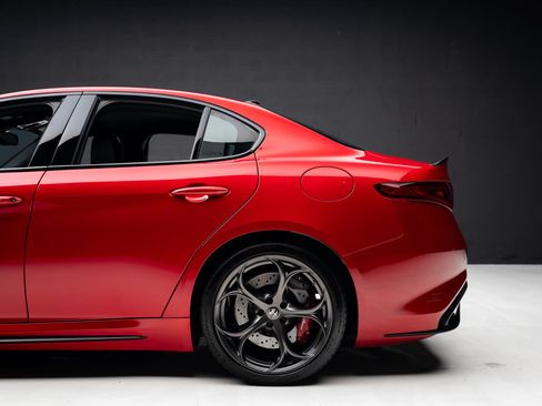 Used 2023 Alfa Romeo Giulia Quadrifoglio w/ Active Assist Plus Package RWD image 21