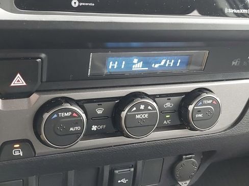 Used 2022 Toyota Tacoma SR image 31