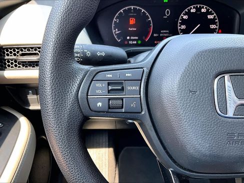 Used 2025 Honda HR-V LX image 23