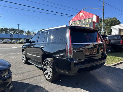 Used 2016 Cadillac Escalade Luxury image 7