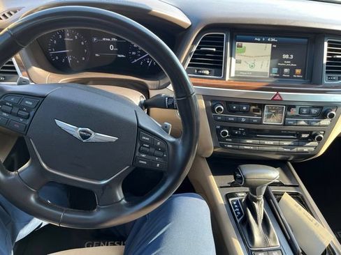 Used 2018 Genesis G80 3.8 RWD image 7