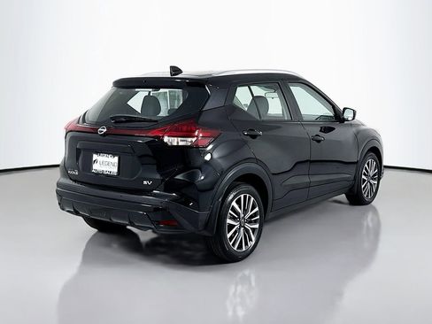 Used 2023 Nissan Kicks SV FWD image 4