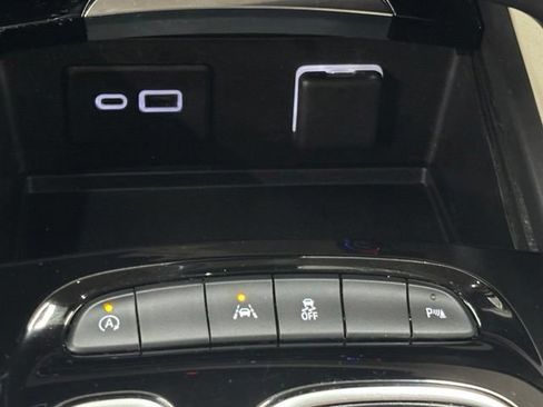 Used 2023 Buick Envision Preferred FWD image 30