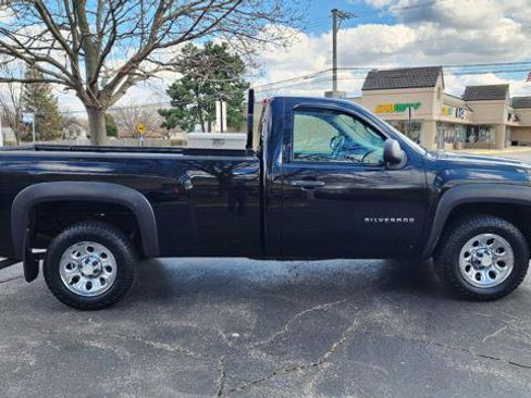Used 2011 Chevrolet Silverado 1500 W/T w/ LS Package image 3