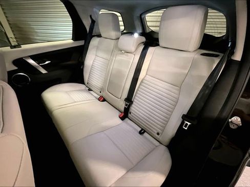 New 2025 Land Rover Discovery Sport S image 9