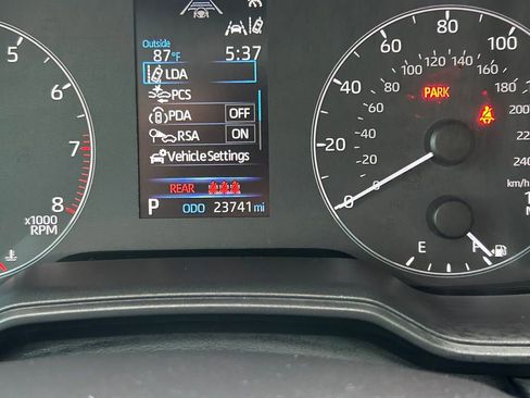 Used 2025 Toyota Corolla LE FWD image 30