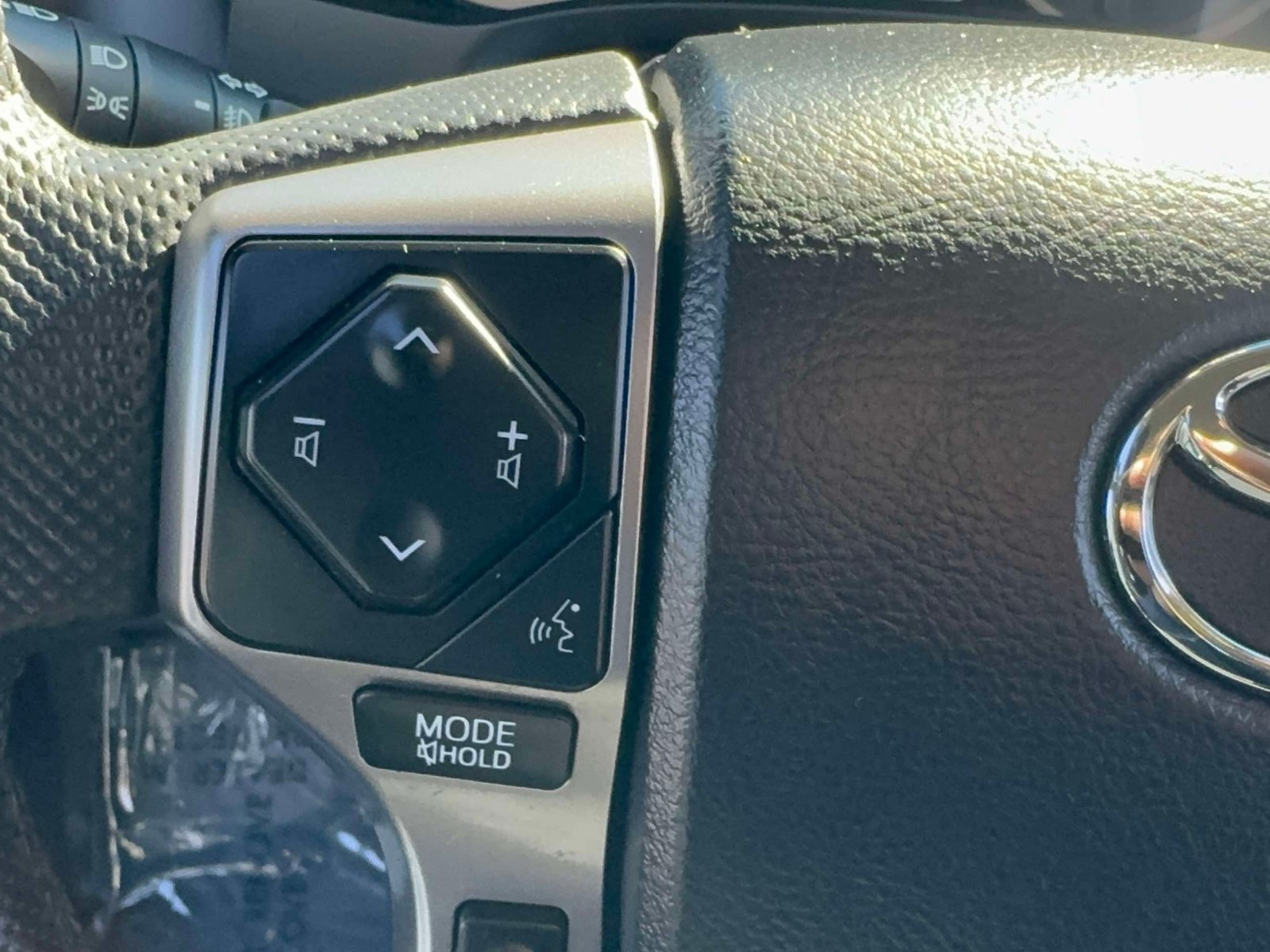 Certified 2023 Toyota Tacoma SR5 AWD/4WD image 23