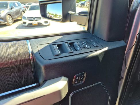 Used 2020 Ford F250 Lariat w/ Lariat Value Package AWD/4WD image 19