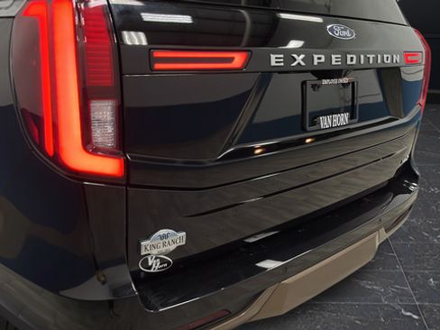 Used 2025 Ford Expedition Max King Ranch AWD/4WD image 41