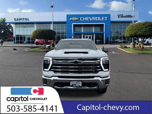 Used 2025 Chevrolet Silverado 3500 LTZ image 10