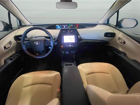 Used 2022 Toyota Prius LE image 13