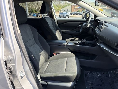 Used 2025 Nissan Rogue SV image 13