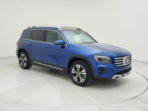 New 2025 Mercedes-Benz GLB 250 image 3