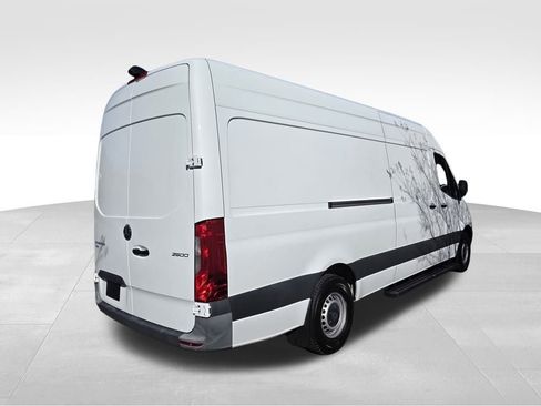 Used 2023 Mercedes-Benz Sprinter 2500 image 34